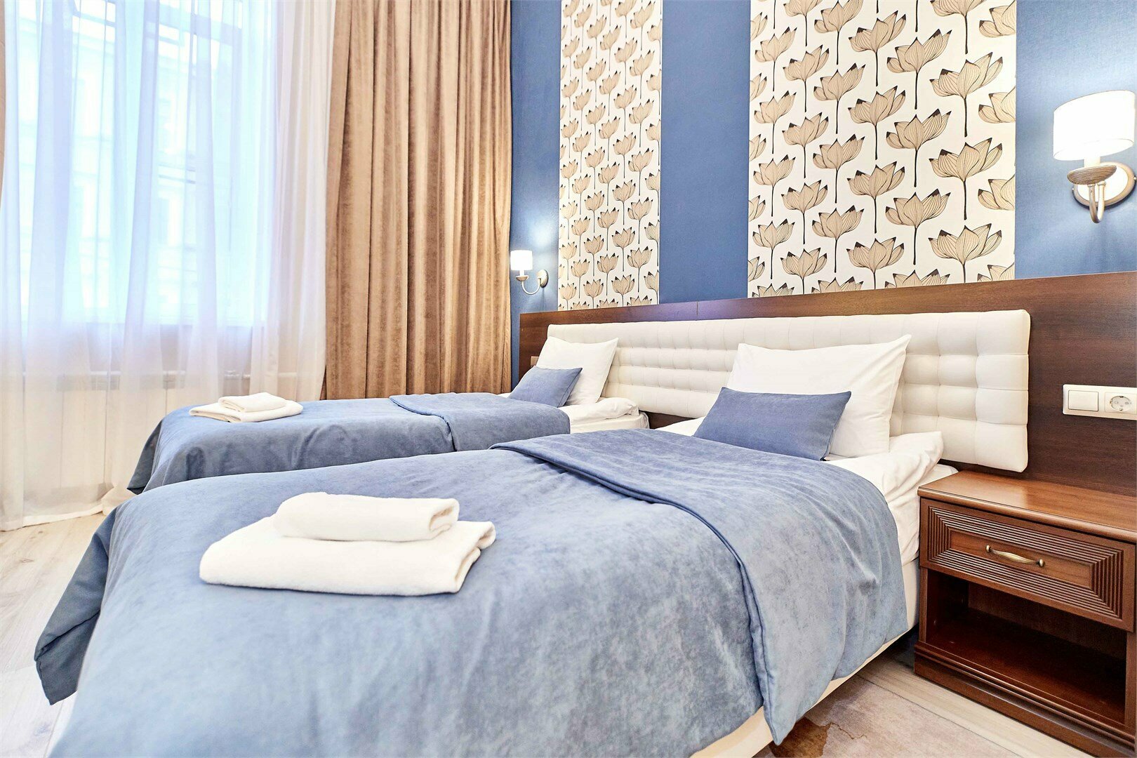 Улучшенный двухместный номер с 2 отдельными кроватями