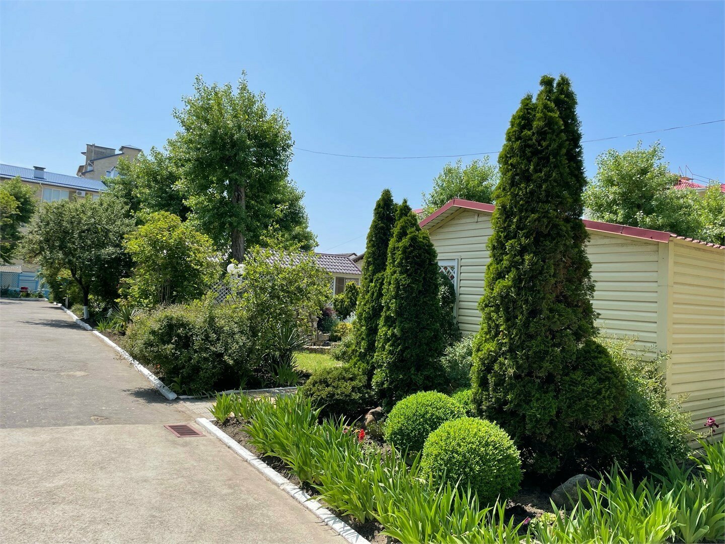 Домики Стандарт 3-х местные с удобствами