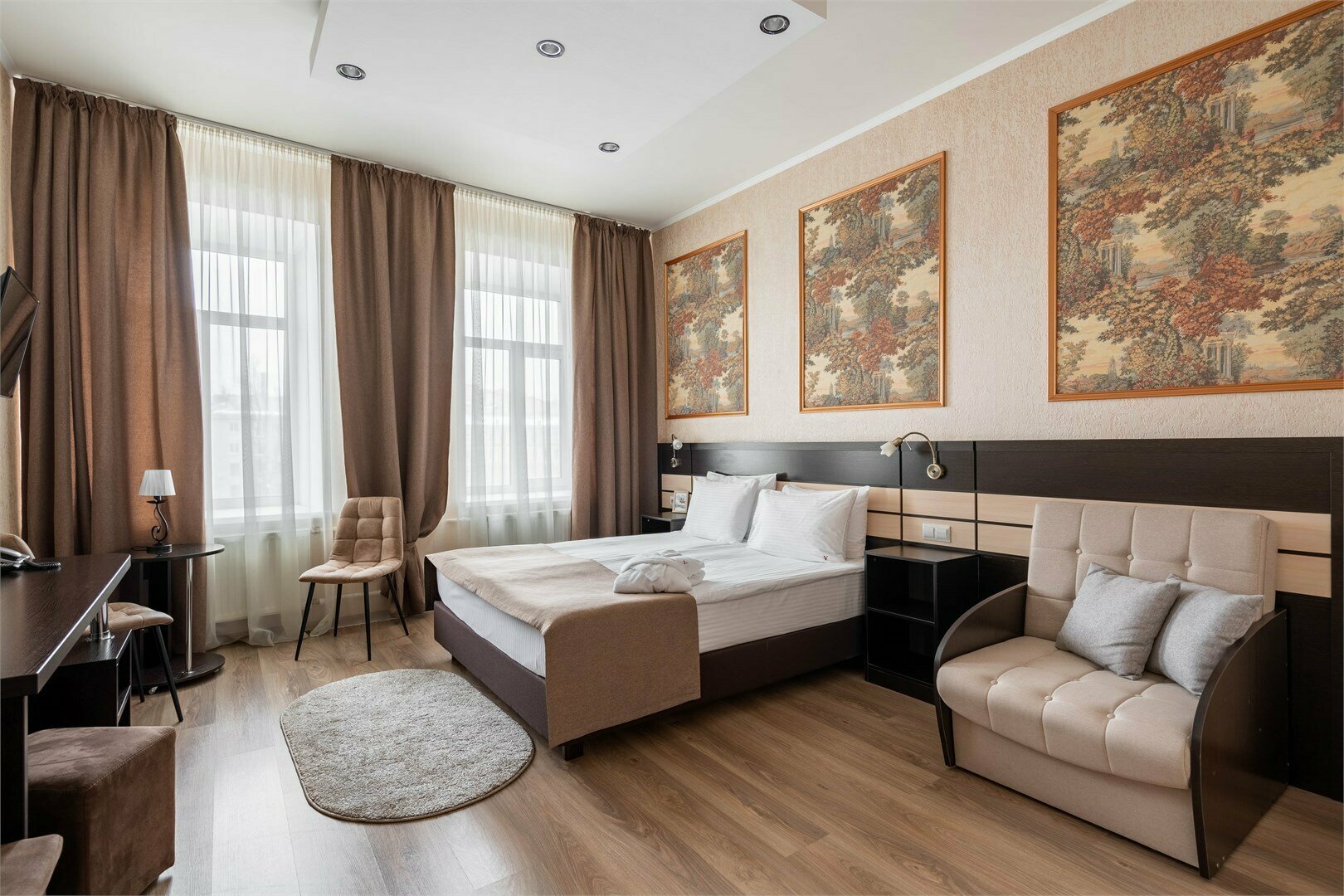 Джуниор Сюит с 2-мя ванными комнатами