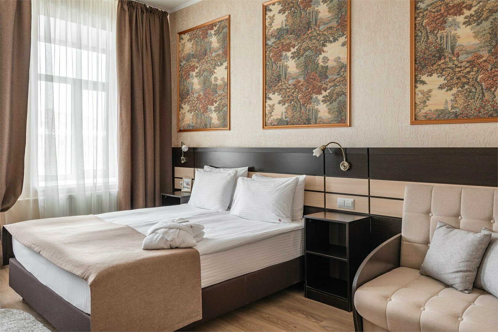 Джуниор Сюит с 2-мя ванными комнатами