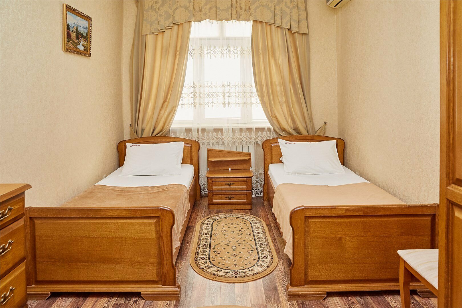 Улучшенный двухместный номер с 2 отдельными кроватями