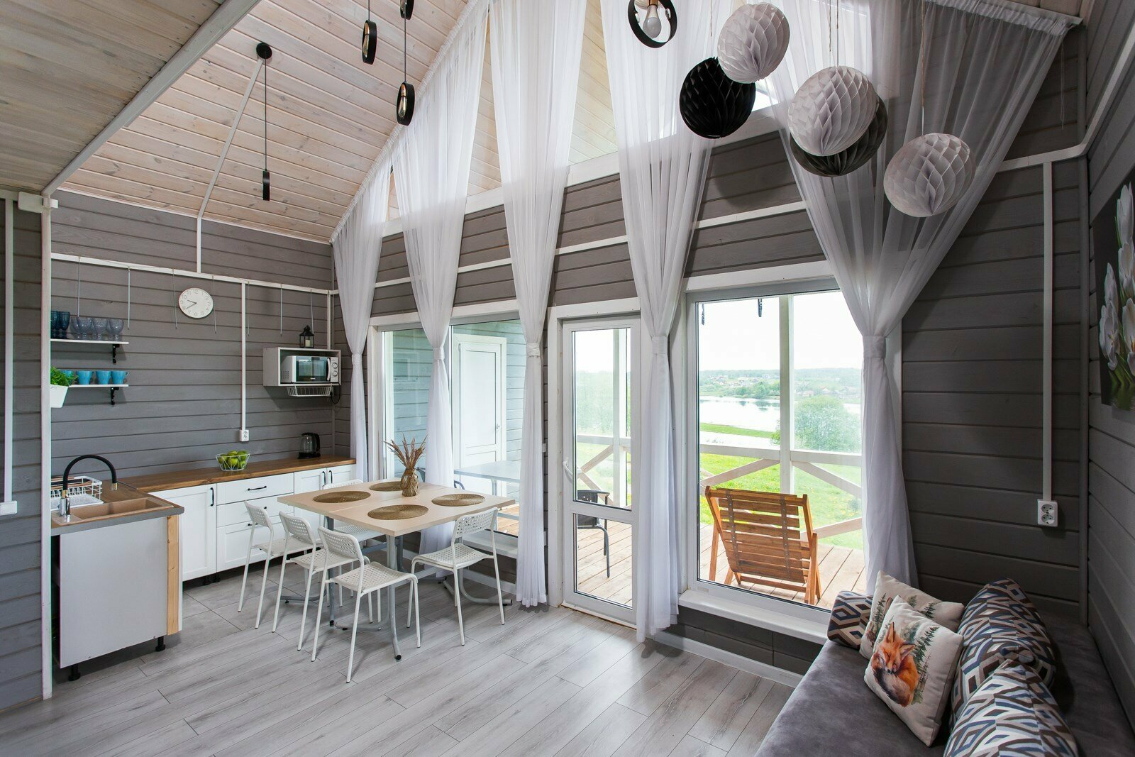 дом №3 Шевелево с видом на реку