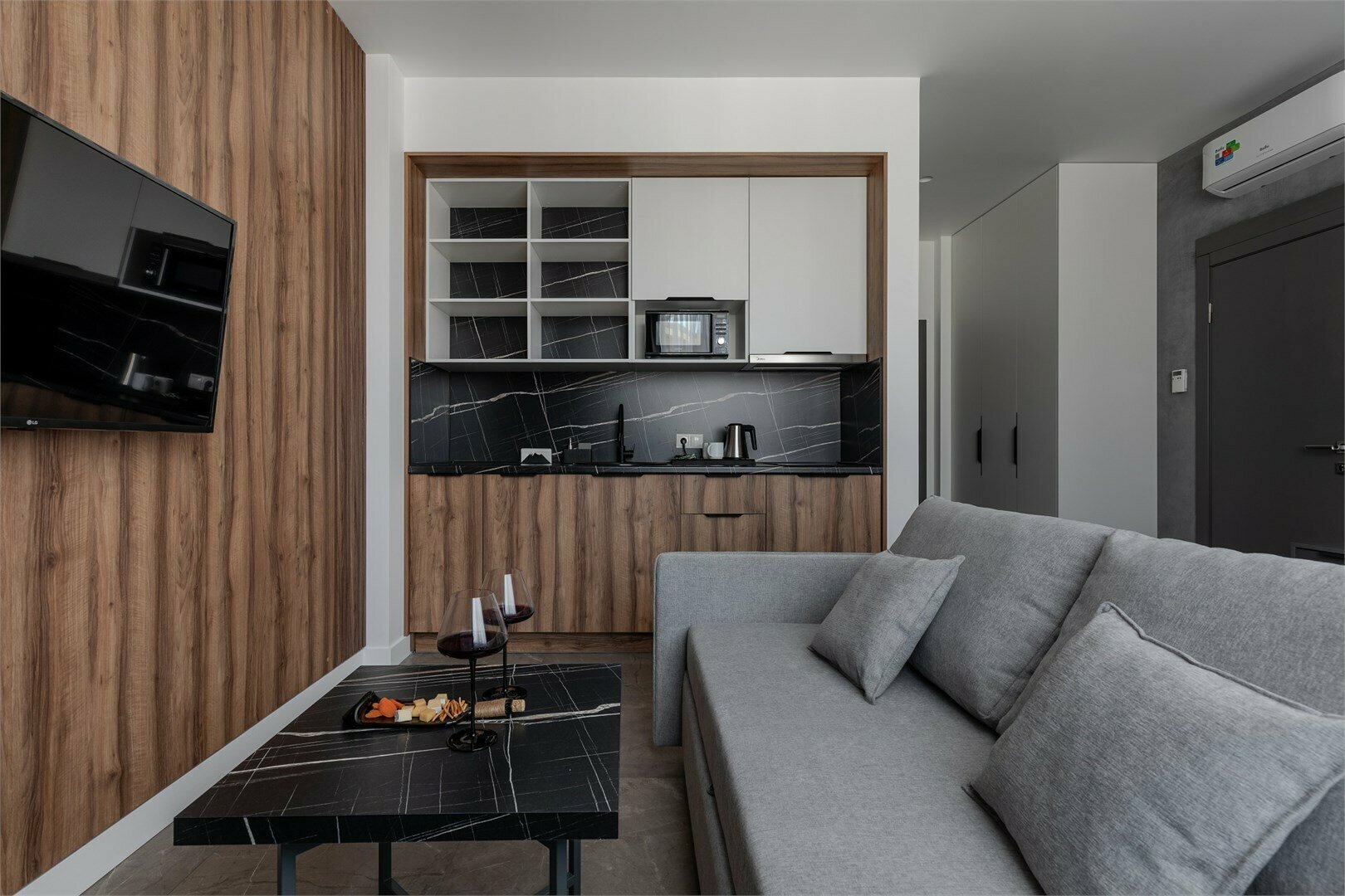 Номер без балкона с дополнительным местом и кухонной зоной (22,32)