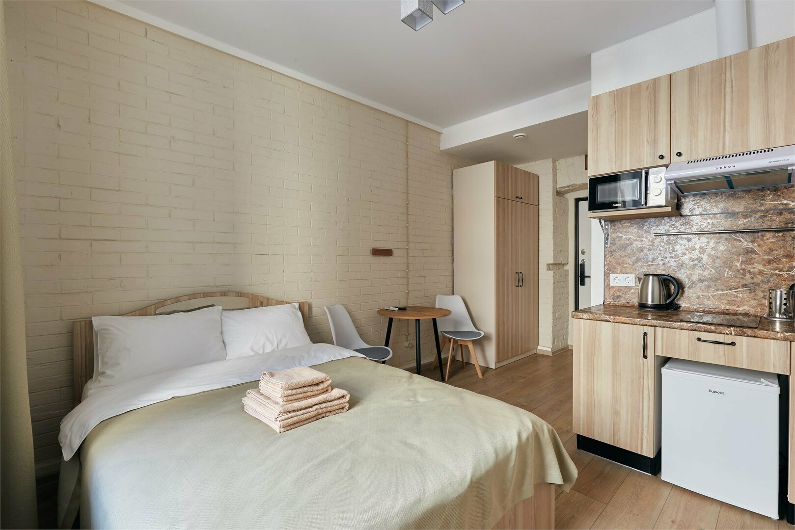 Стандарт с 1 двуспальной кроватью