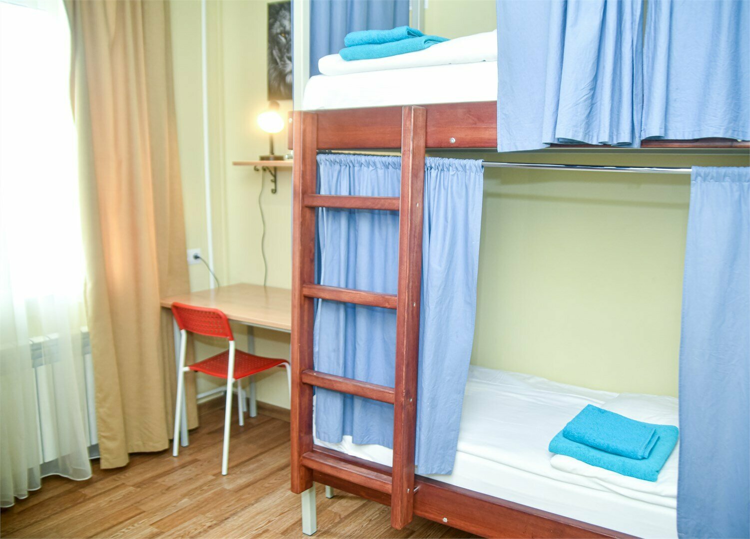 Общий номер для мужчин с 6 кроватями