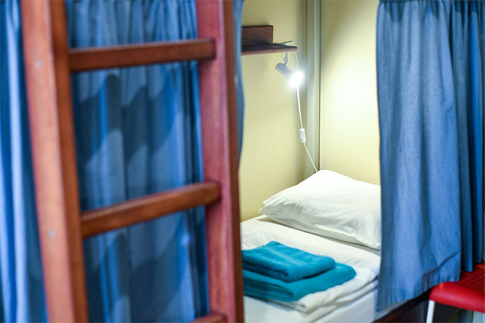 Общий номер для мужчин с 6 кроватями