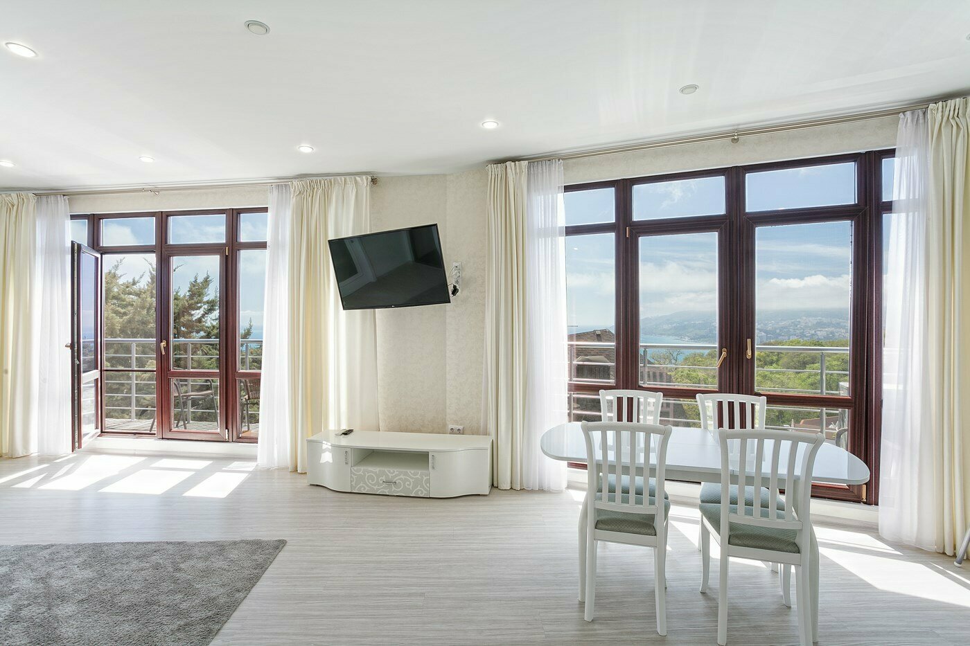 Апартаменты с двумя спальнями