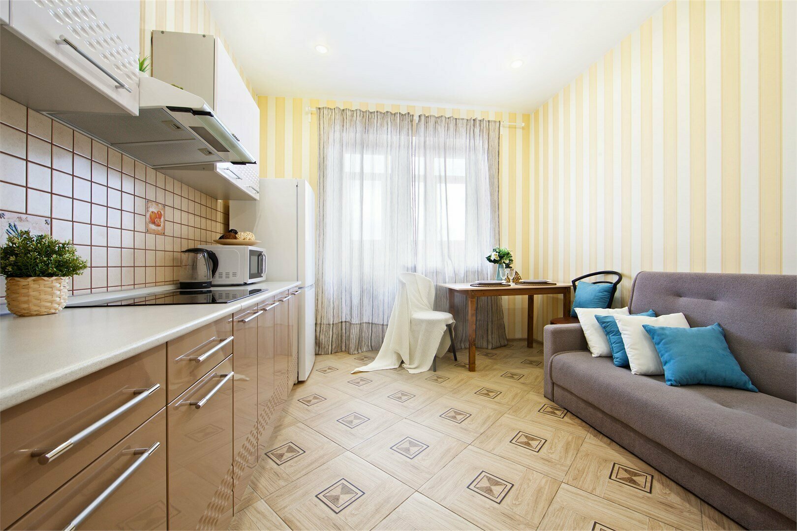 Апартаменты с видом на город на очень высоком этаже 178