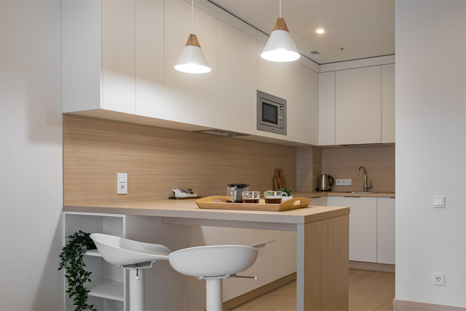 Полулюкс двухкомнатный номер (YES Ботаника)