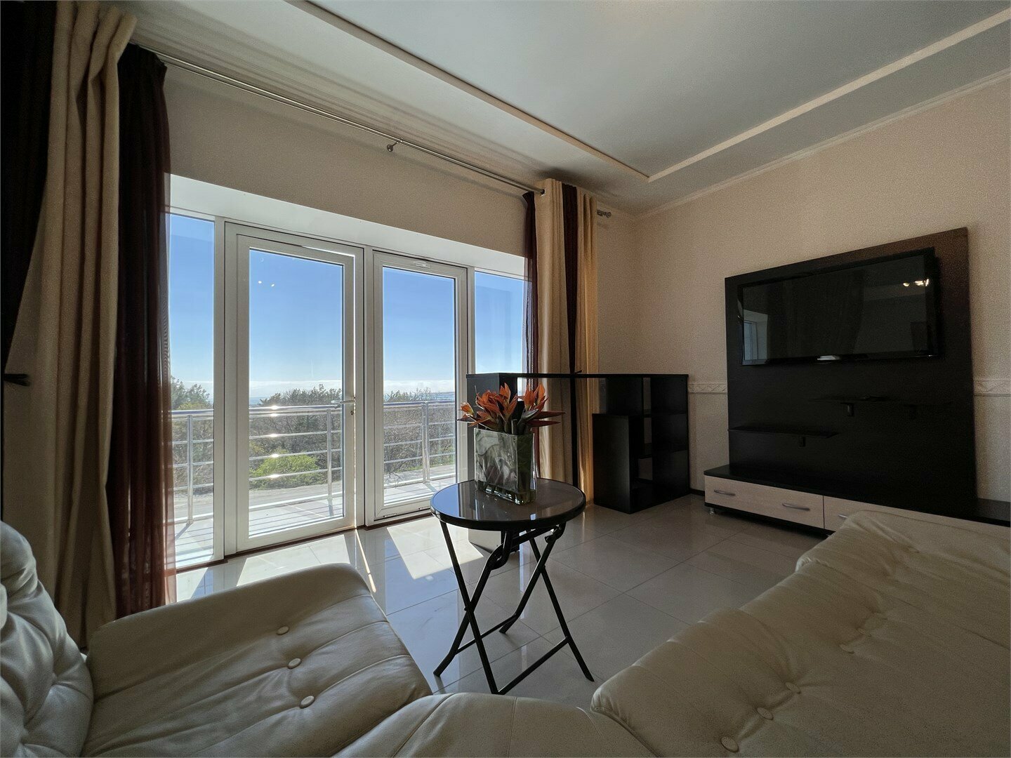 DeLuxe Premium с балконом