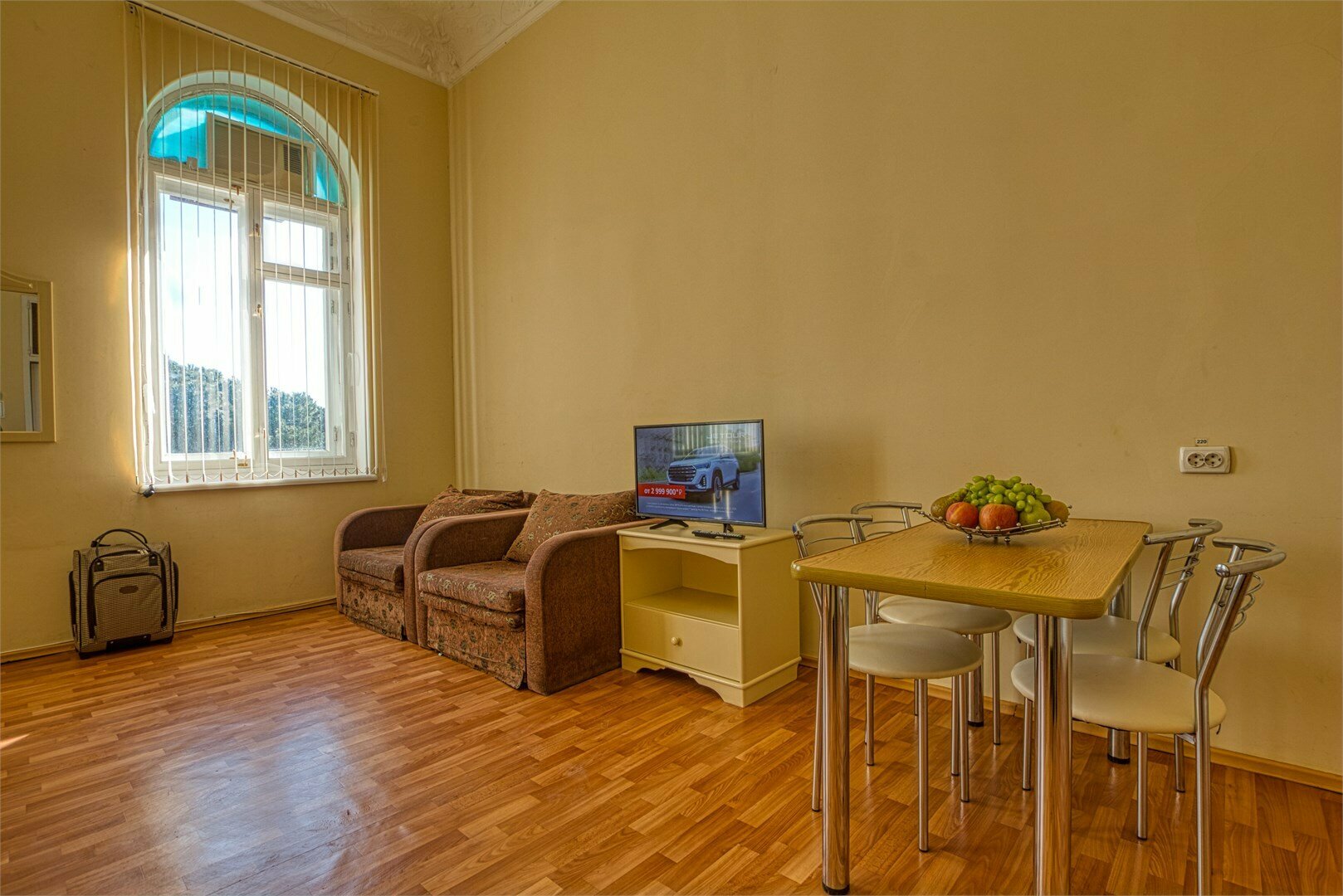 Стандарт трехместный 5-й категории вид на море (удобства на этаже)