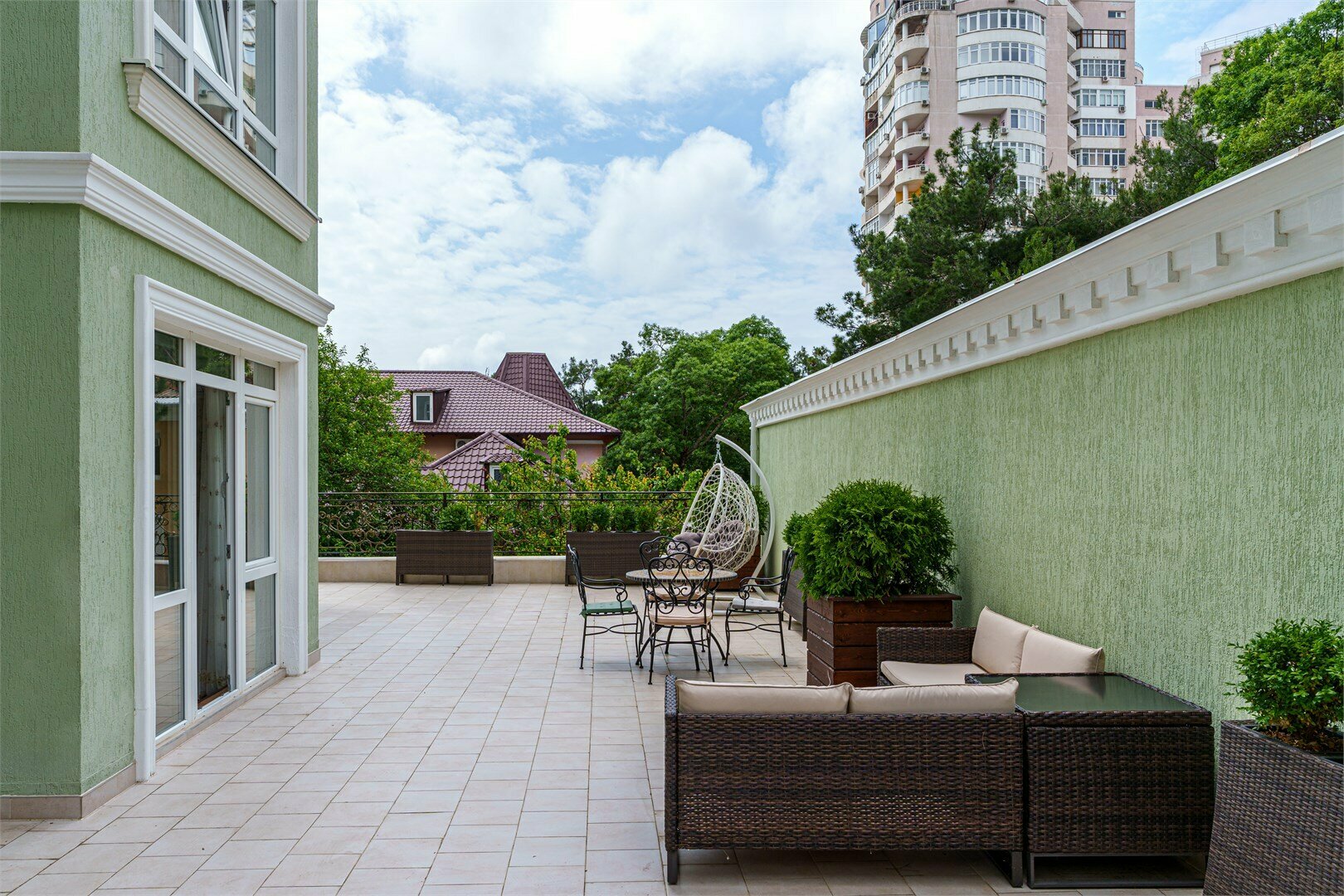 Апартамент с 2 спальнями с террасой