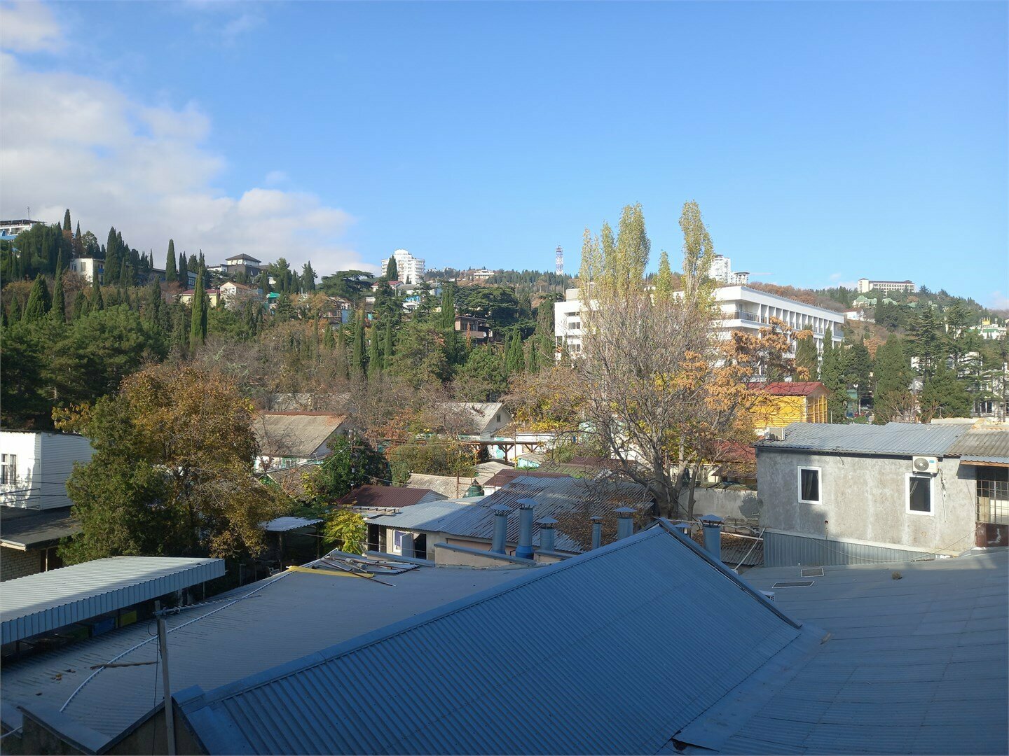 "Комфорт" с балконом  без вида на море (3-й этаж)