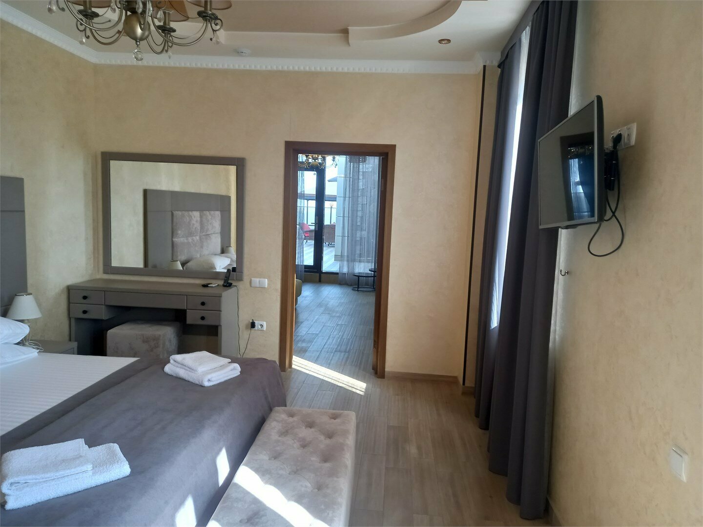 Улучшенный люкс с террасой и  видом на море