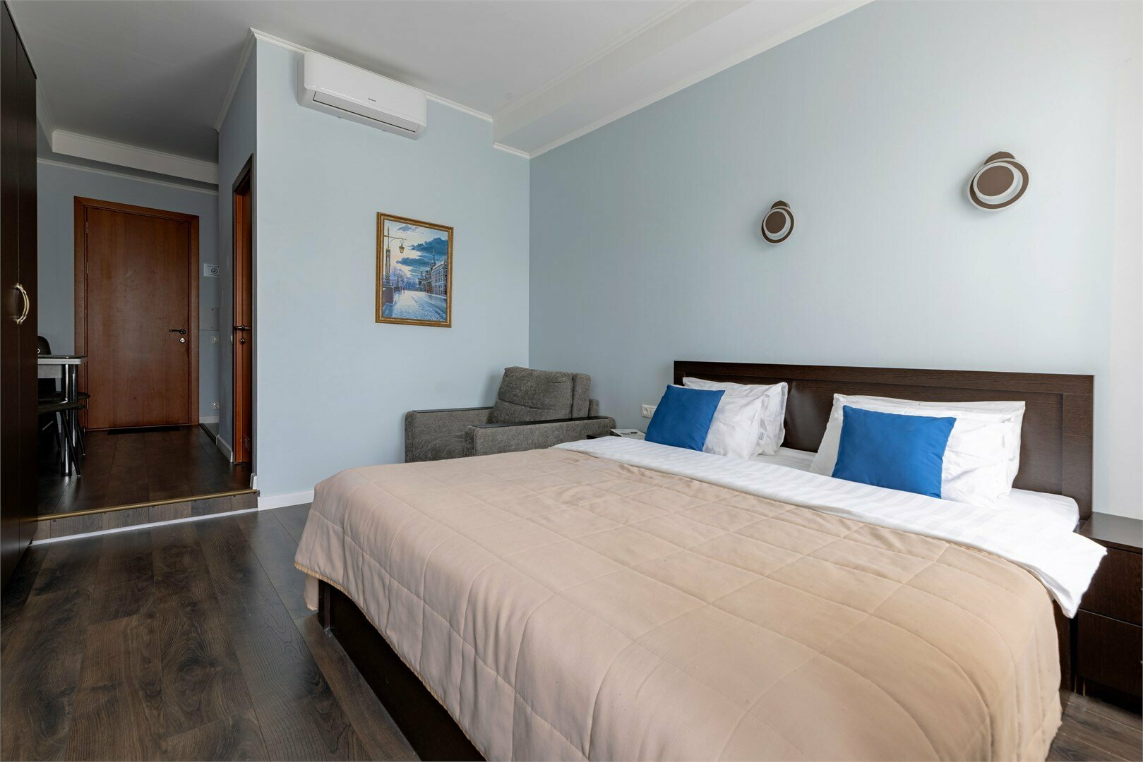 Стандартная трехместная студия с видом на Рубинштейна