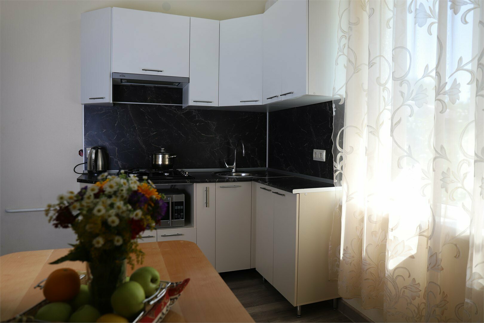 Трехкомнатные апартаменты на втором этаже