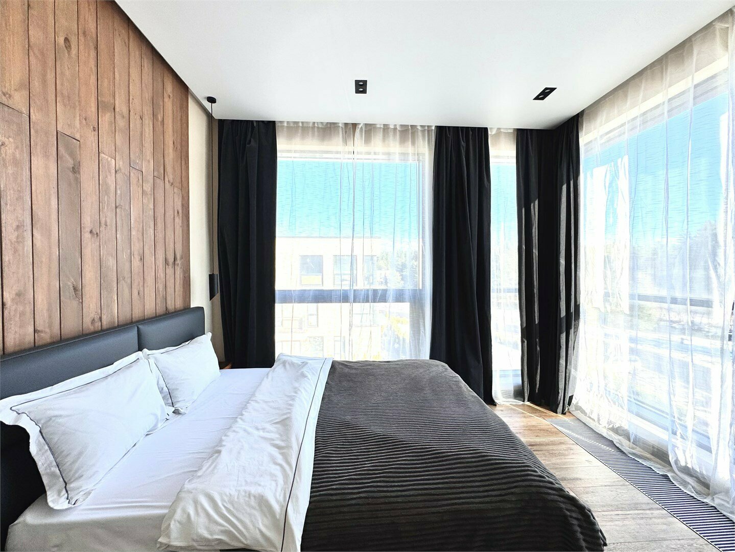 Апартаменты Adventure Люкс 82м.