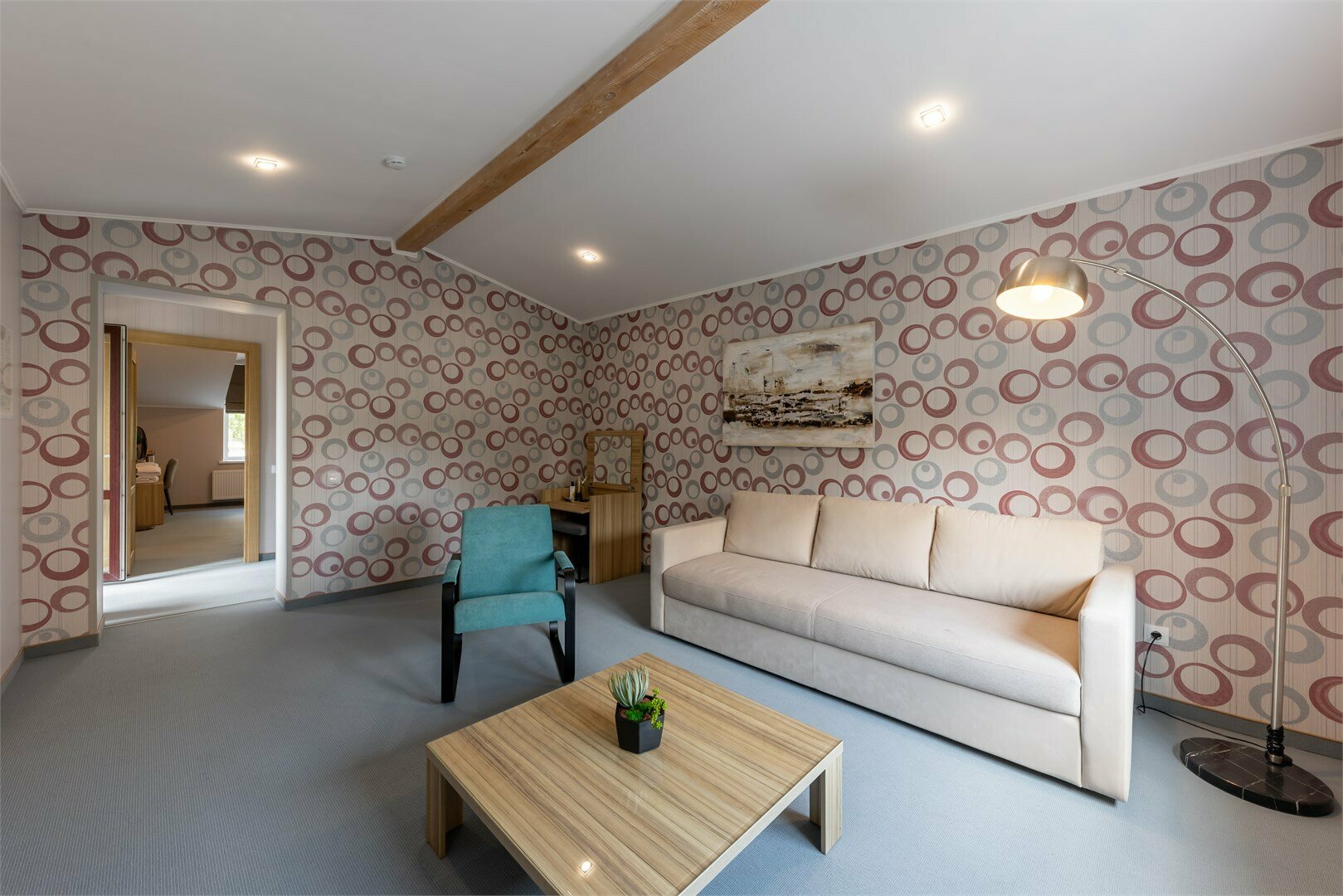 Люкс с балконом