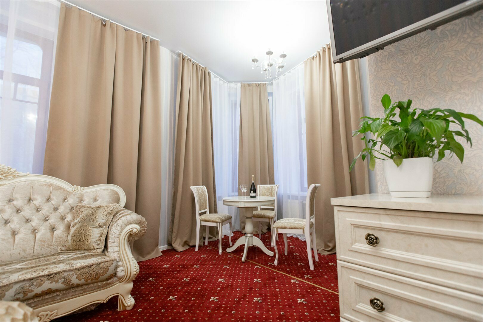 Люкс с кроватью размера «king-size»