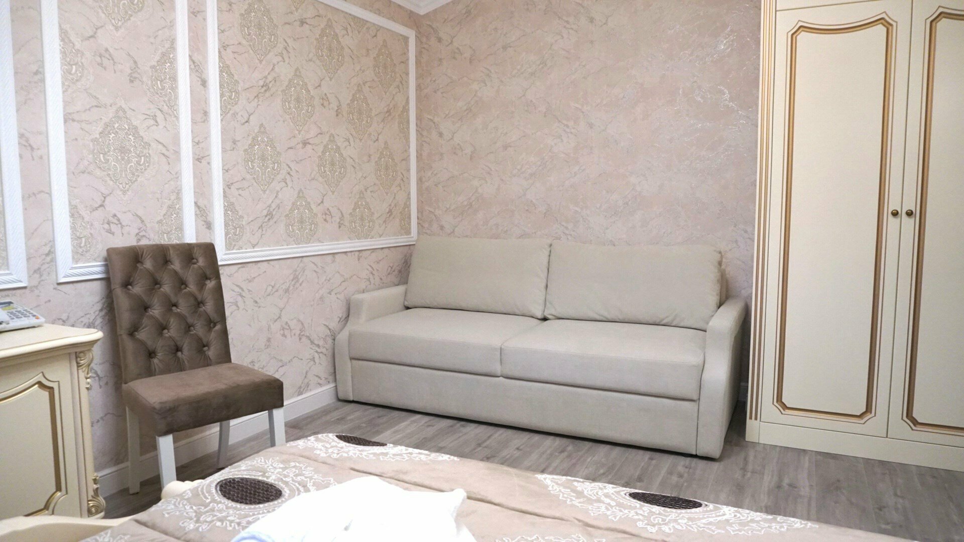 Апартаменты с видом на бассейн