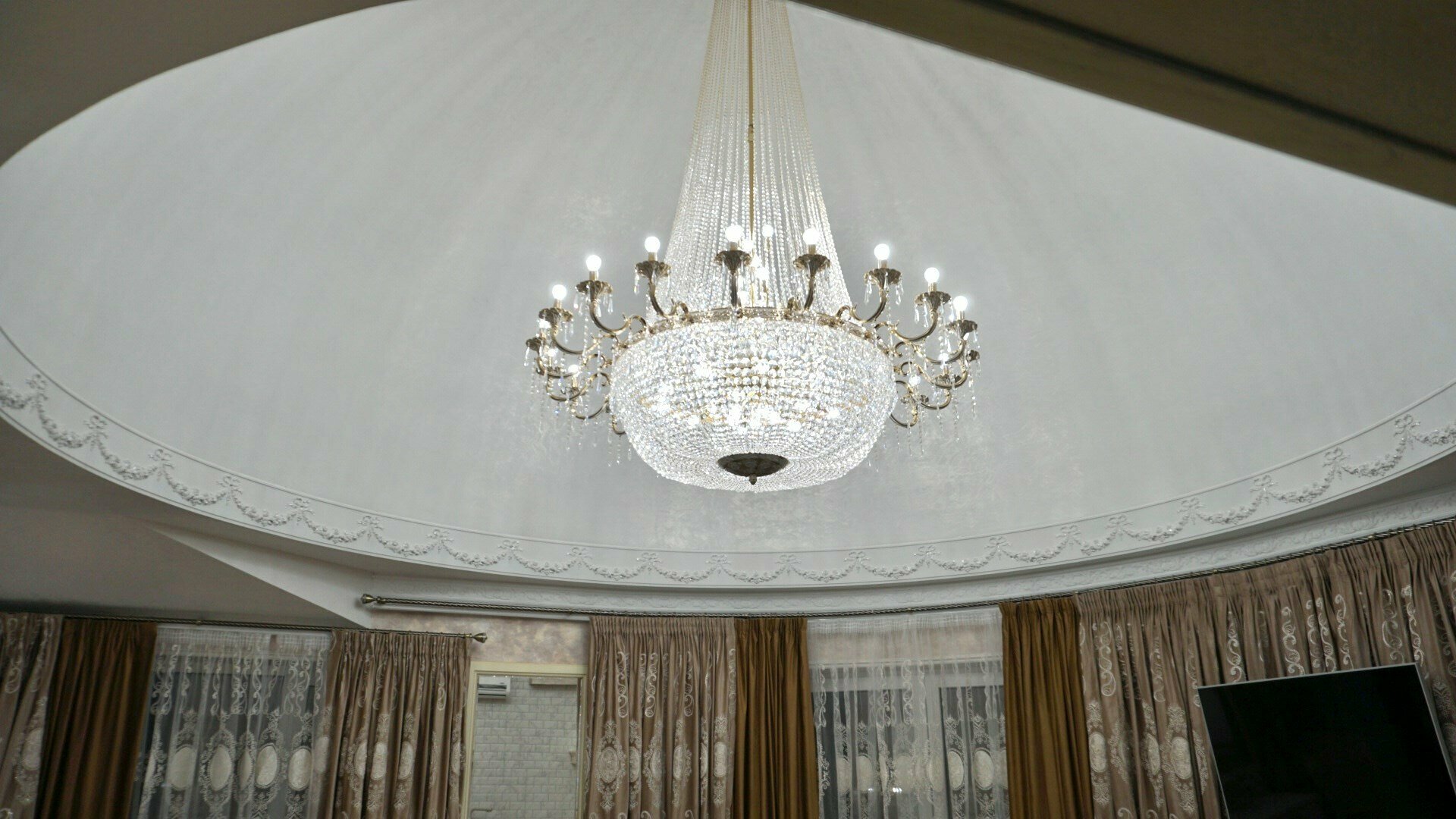 Президентский с видом на горы