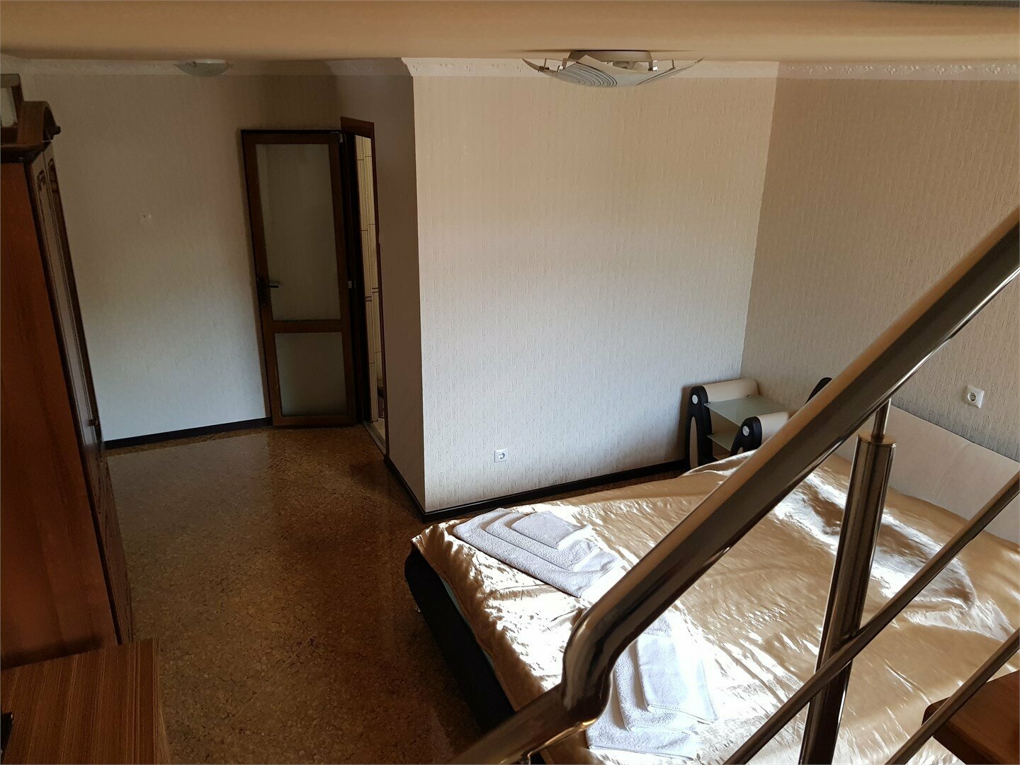 Двухуровневый номер  с видом на бассейн