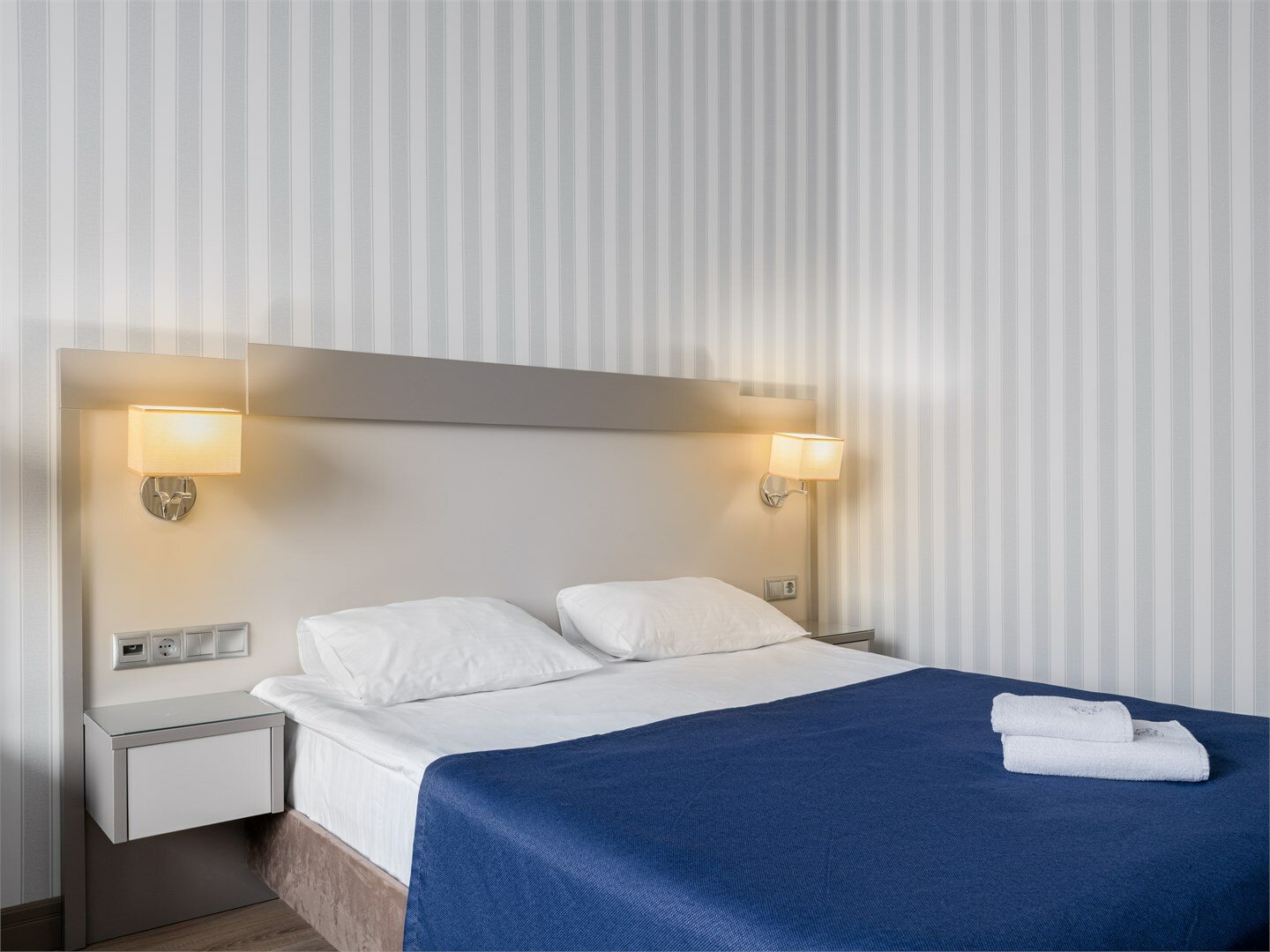 Семейный полулюкс с 2 двуспальными кроватями