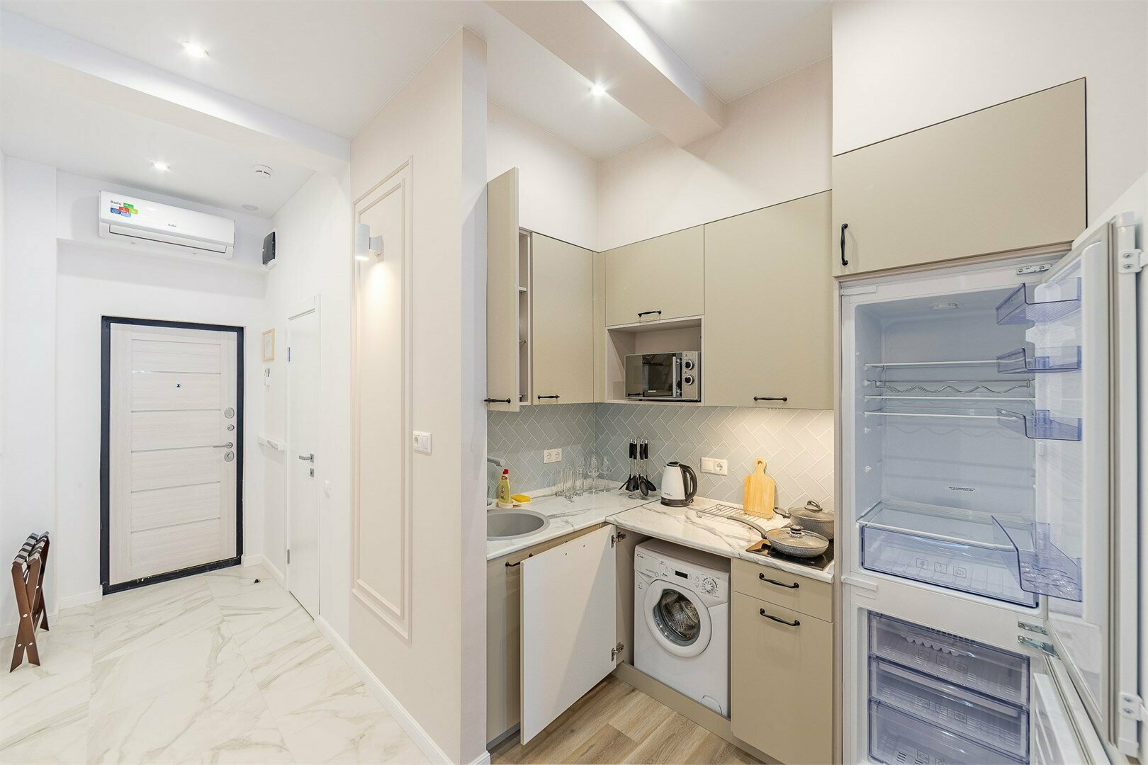 Студия Классика (с панорамным видом)