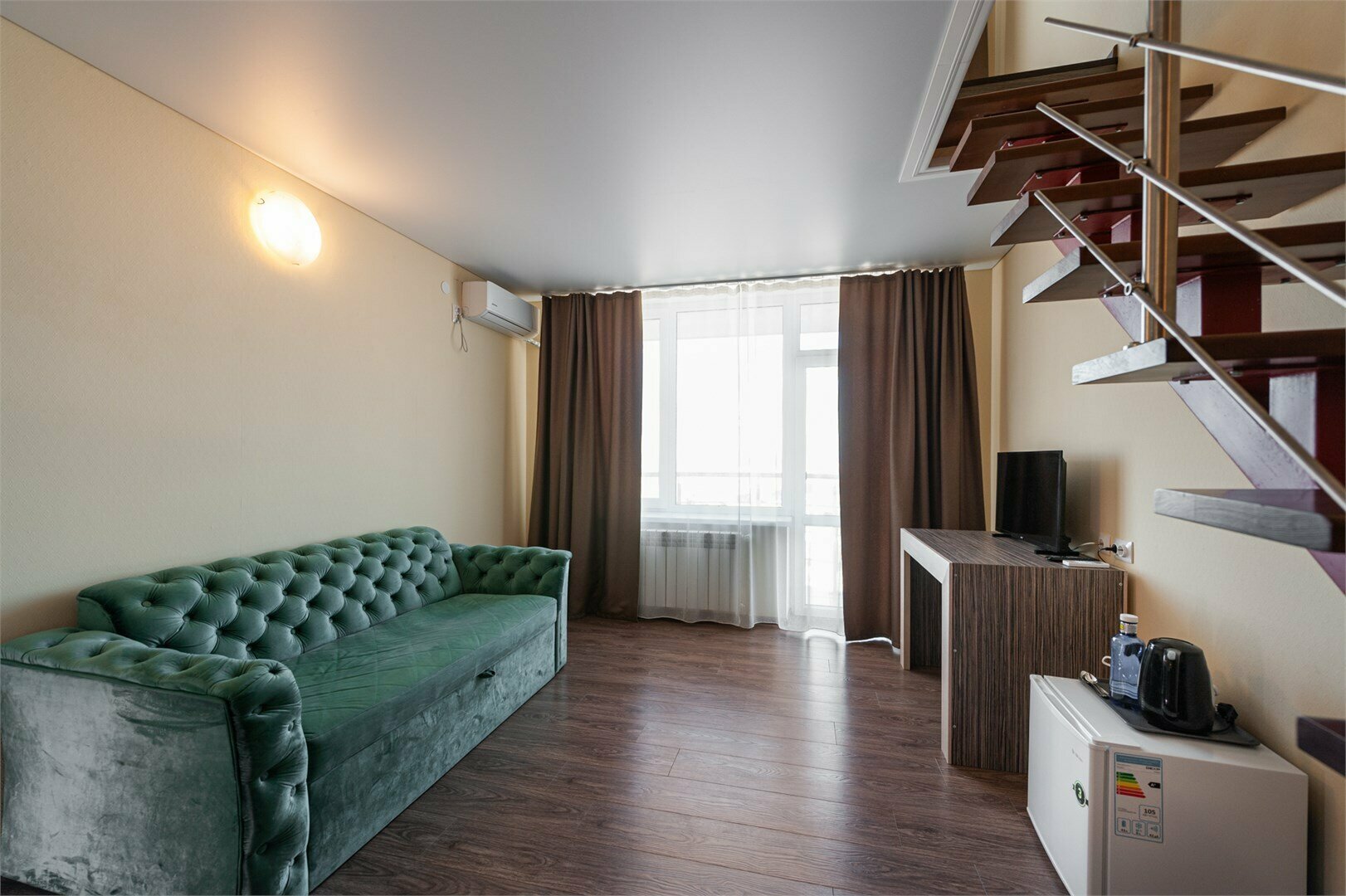 Двухуровневый семейный номер с балконом на 3-4 гостей и видом на море (корпус Б)