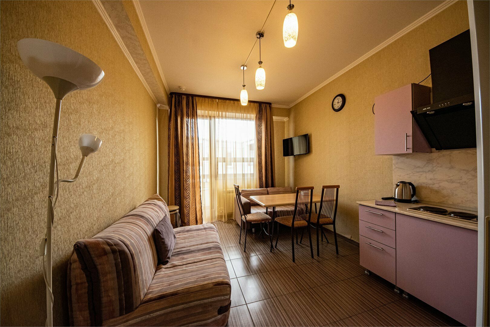 Апартаменты с балконом на 4 человека