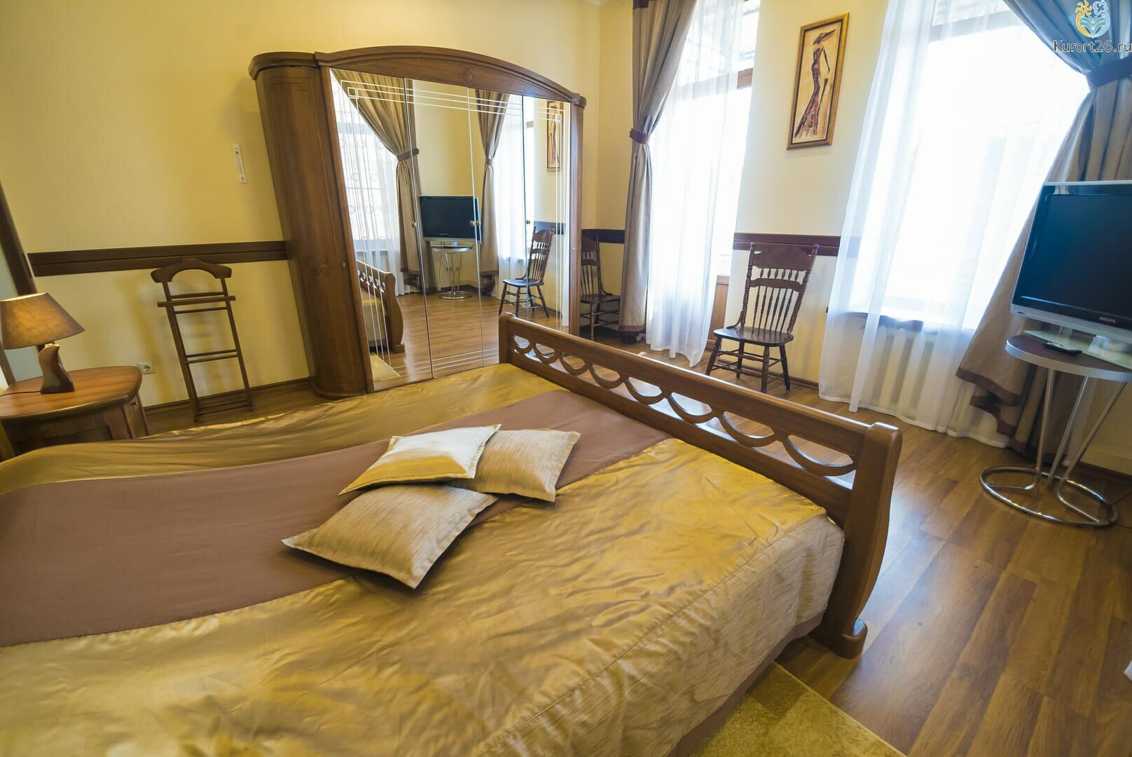 Люкс двухкомнатный с двумя доп. местами