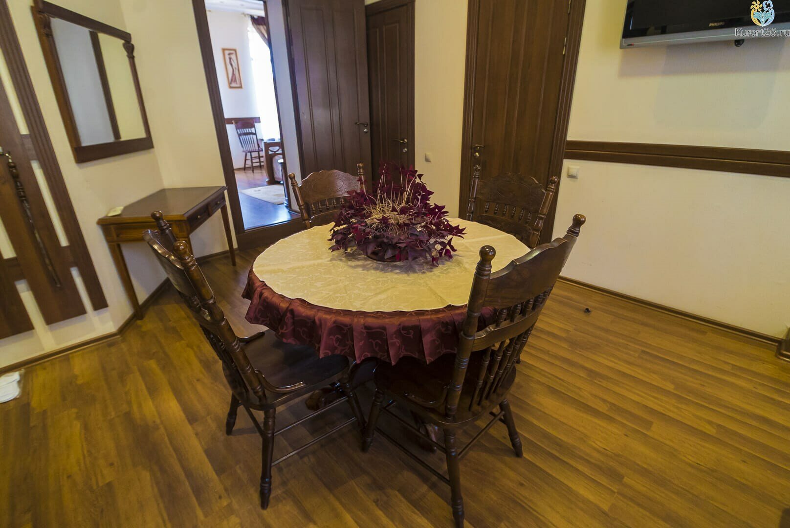 Люкс двухкомнатный с двумя доп. местами