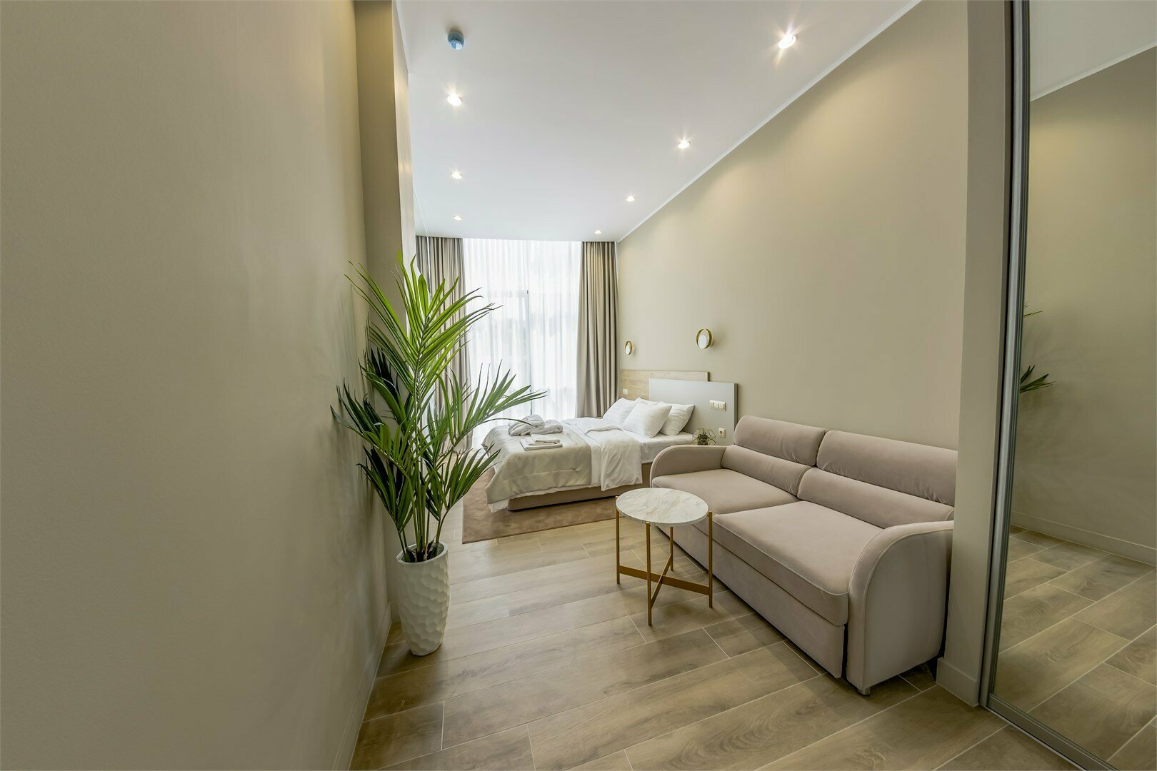 Студия Полулюкс с видом на Навагинскую