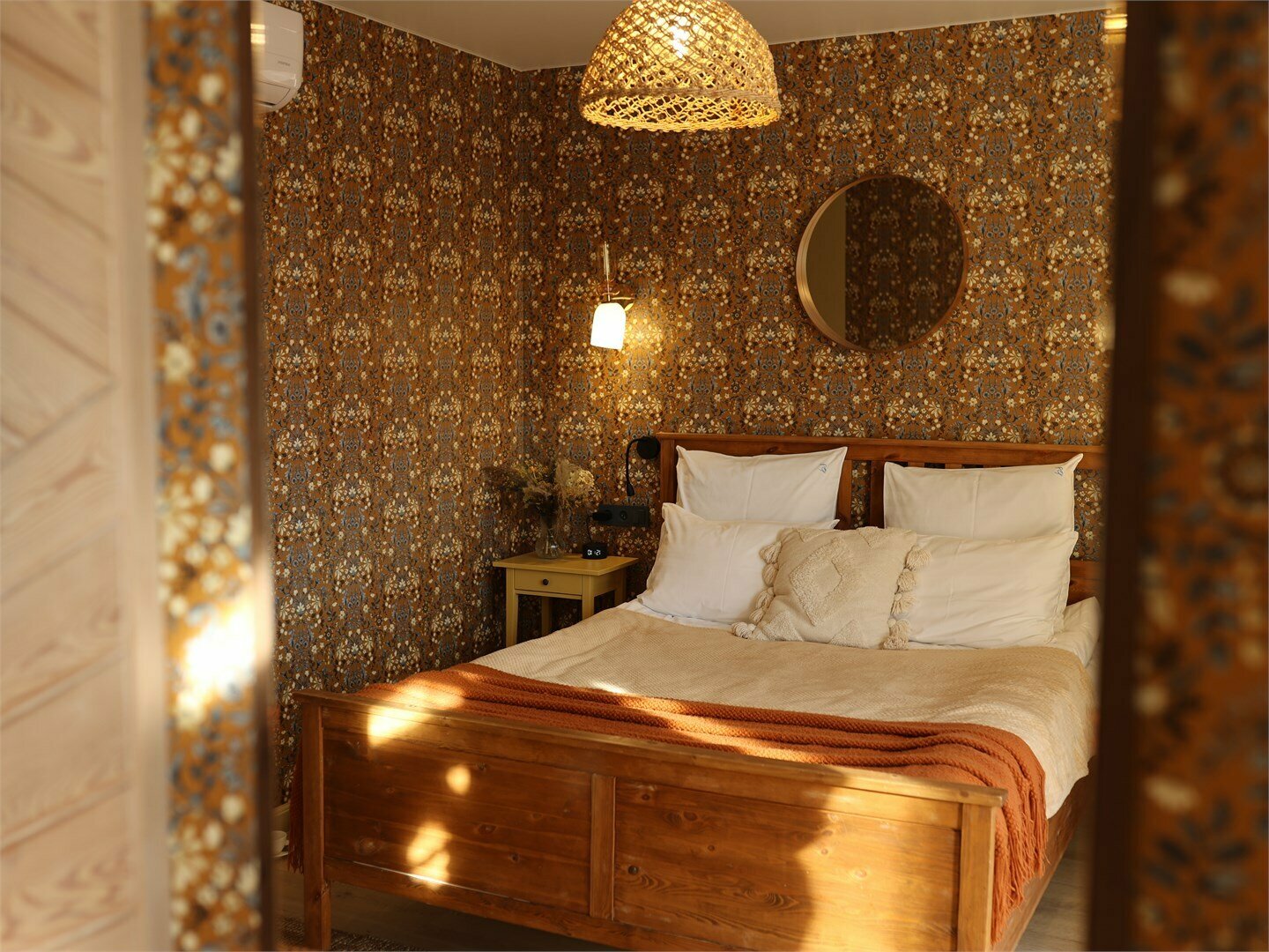 Любовь и голуби Premium