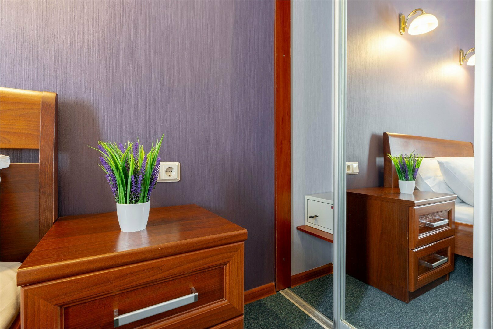 Стандартный номер с 1 кроватью и видом на набережную или во двор