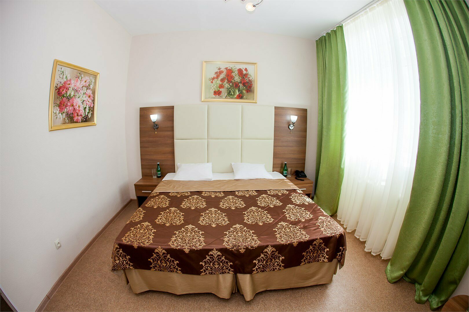 Cемейный номер с собственной ванной комнатой