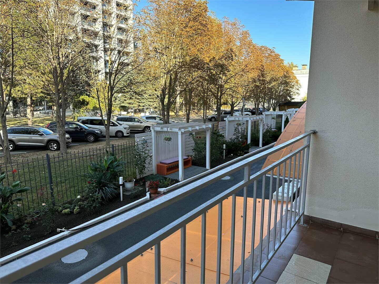 Просторный двухместный номер с 2 отдельными кроватями