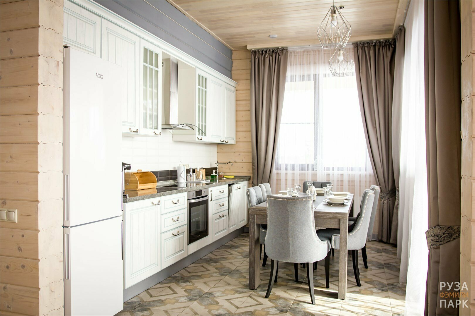 Двухэтажный коттедж "Снежная Королева" (4 спальни)