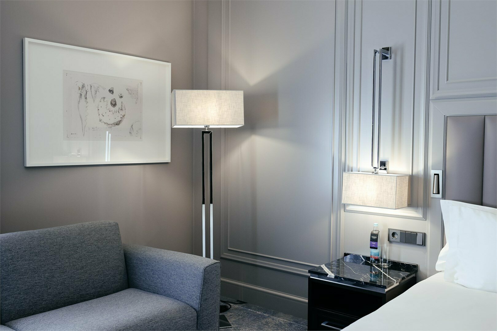 Делюкс с видом на Итальянскую улицу