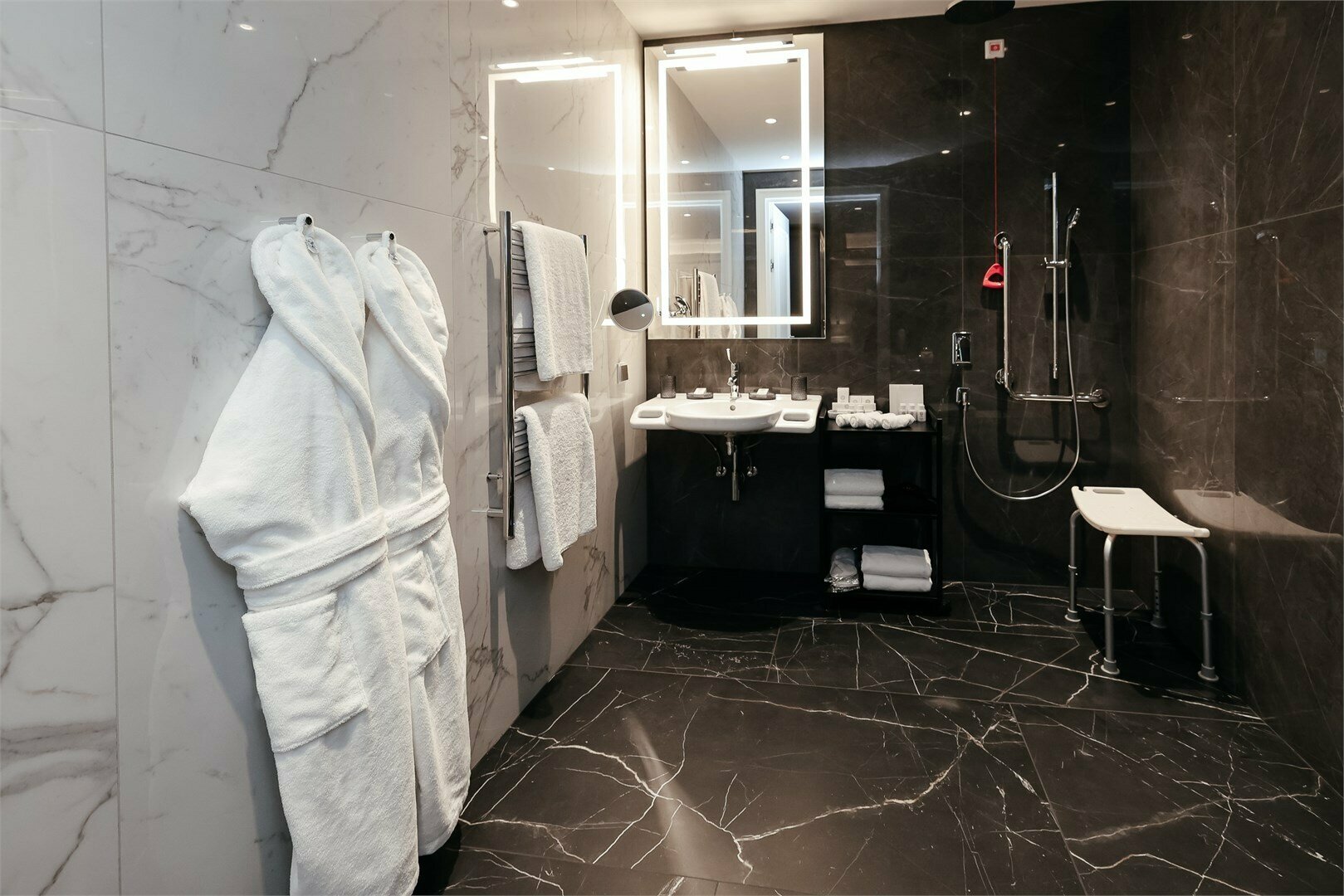 Люкс с видом в атриум