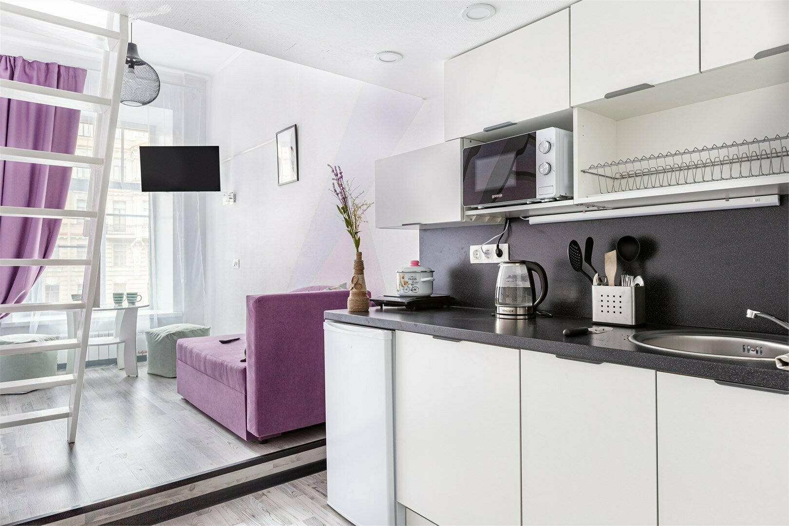 1 - Двухуровневые апартаменты для троих с видом на канал Грибоедова