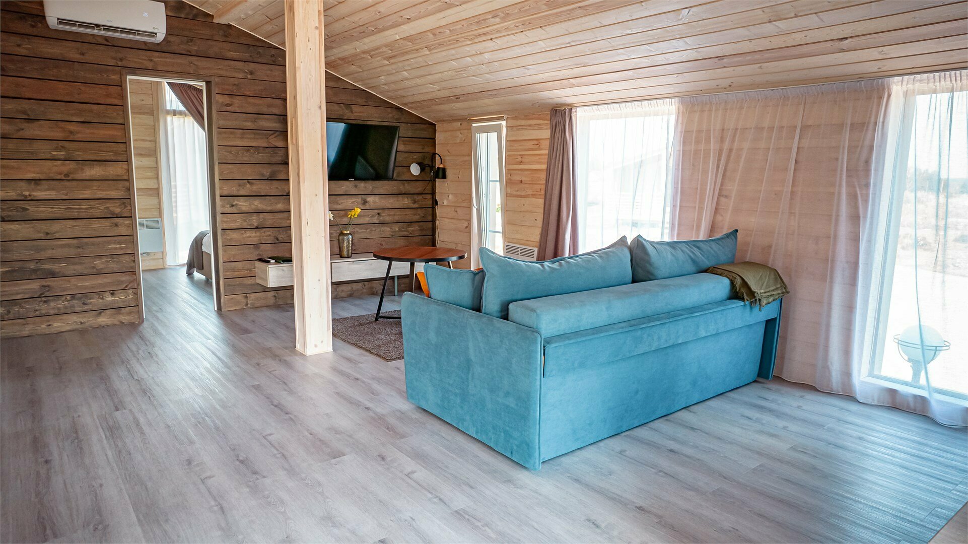 Коттедж «Финский с сауной» с 2мя спальнями (до 5 мест)