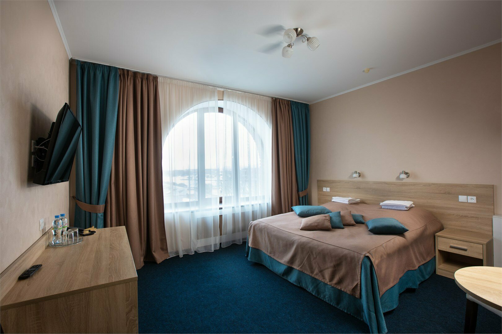 Улучшенный двухместный номер с 1 кроватью