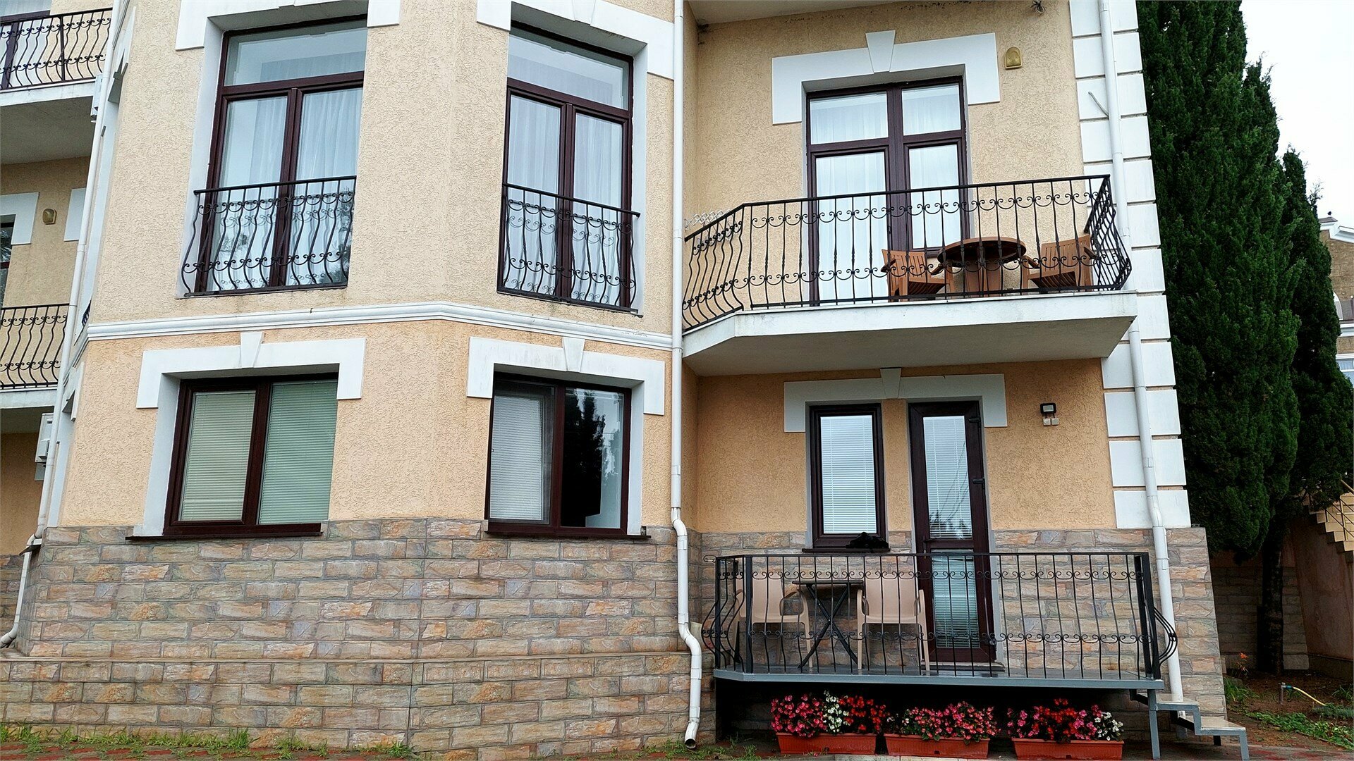 Полулюкс VIP 16, 2й этаж, вид на море