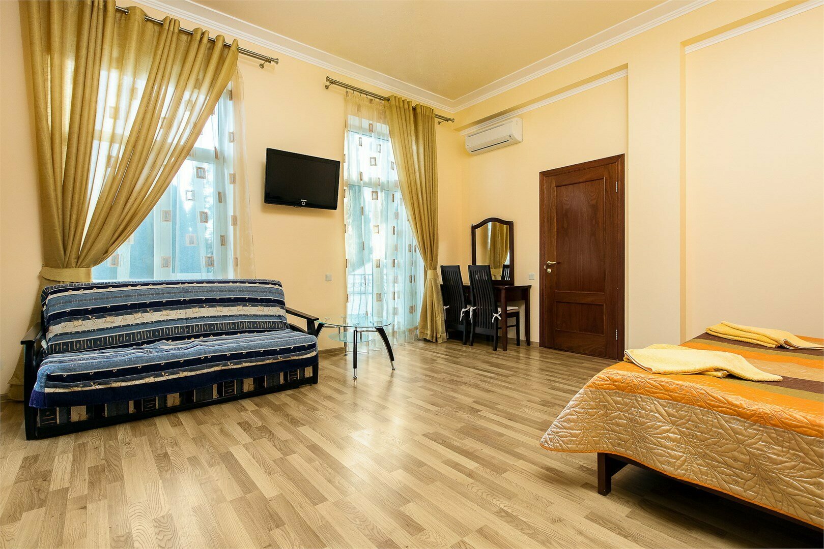 Полулюкс 25, 3й этаж, балкон, вид на море