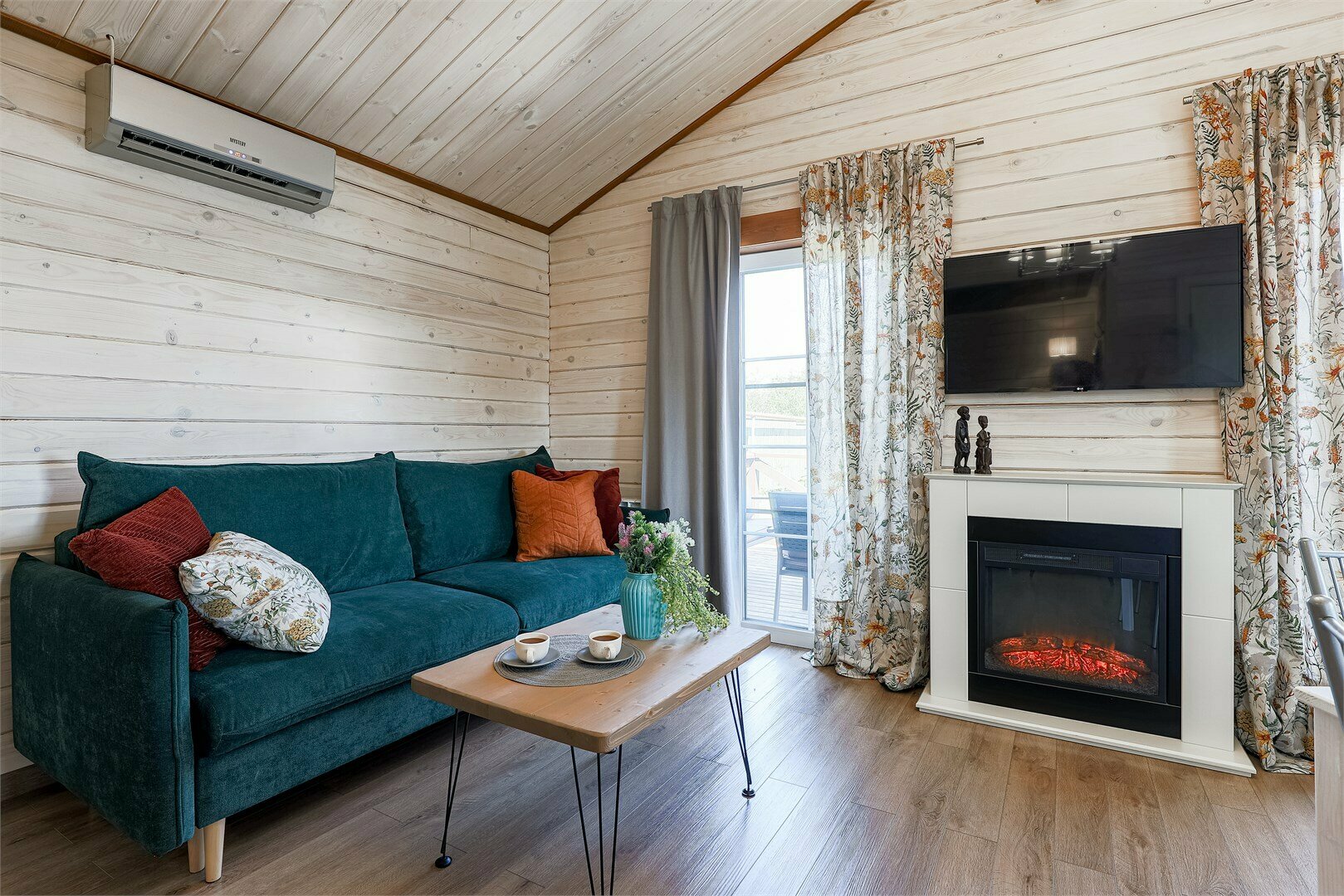 Коттедж с террасой