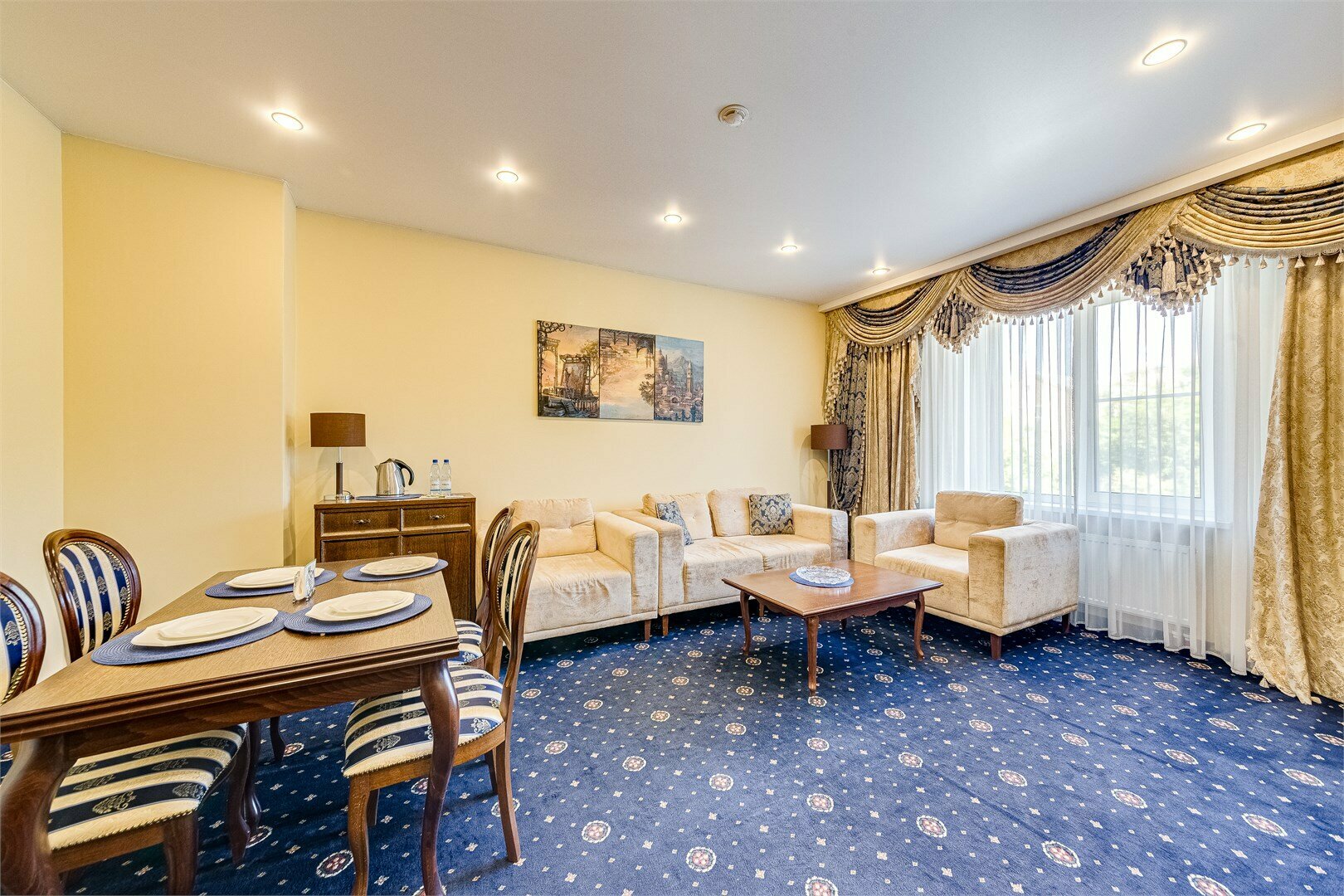 Люкс - двухкомнатный Номер