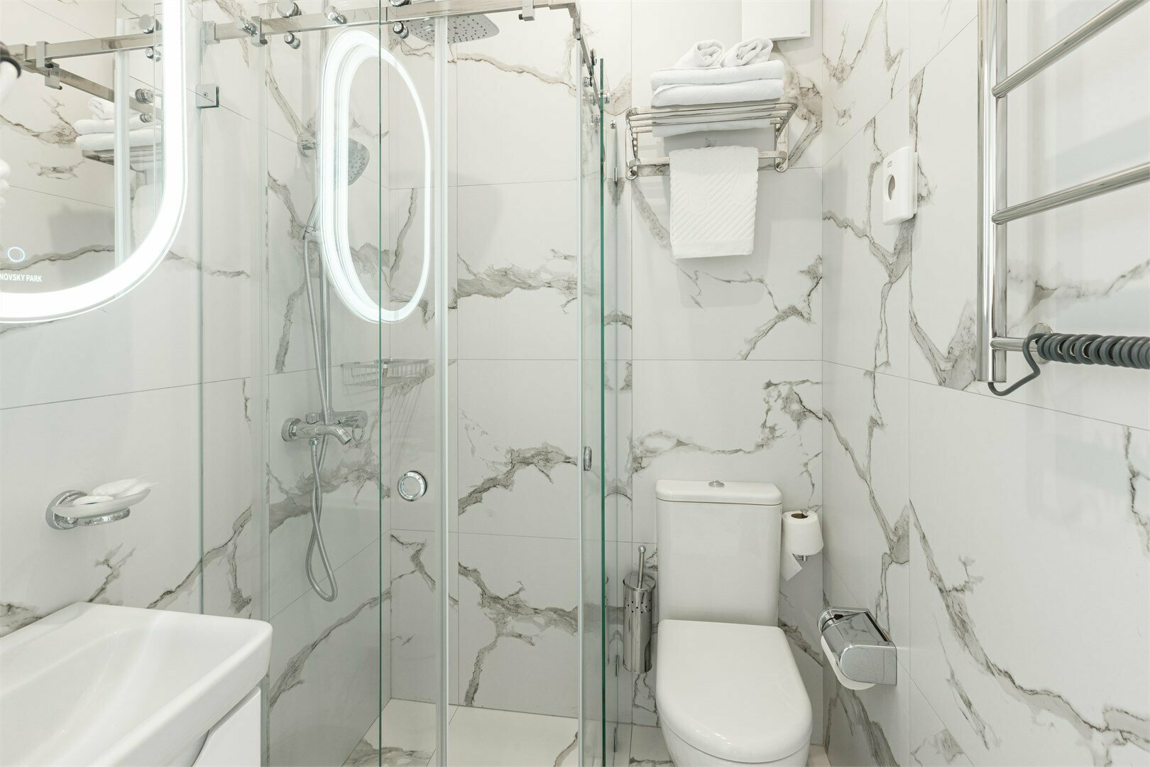 Студия с видом на парк