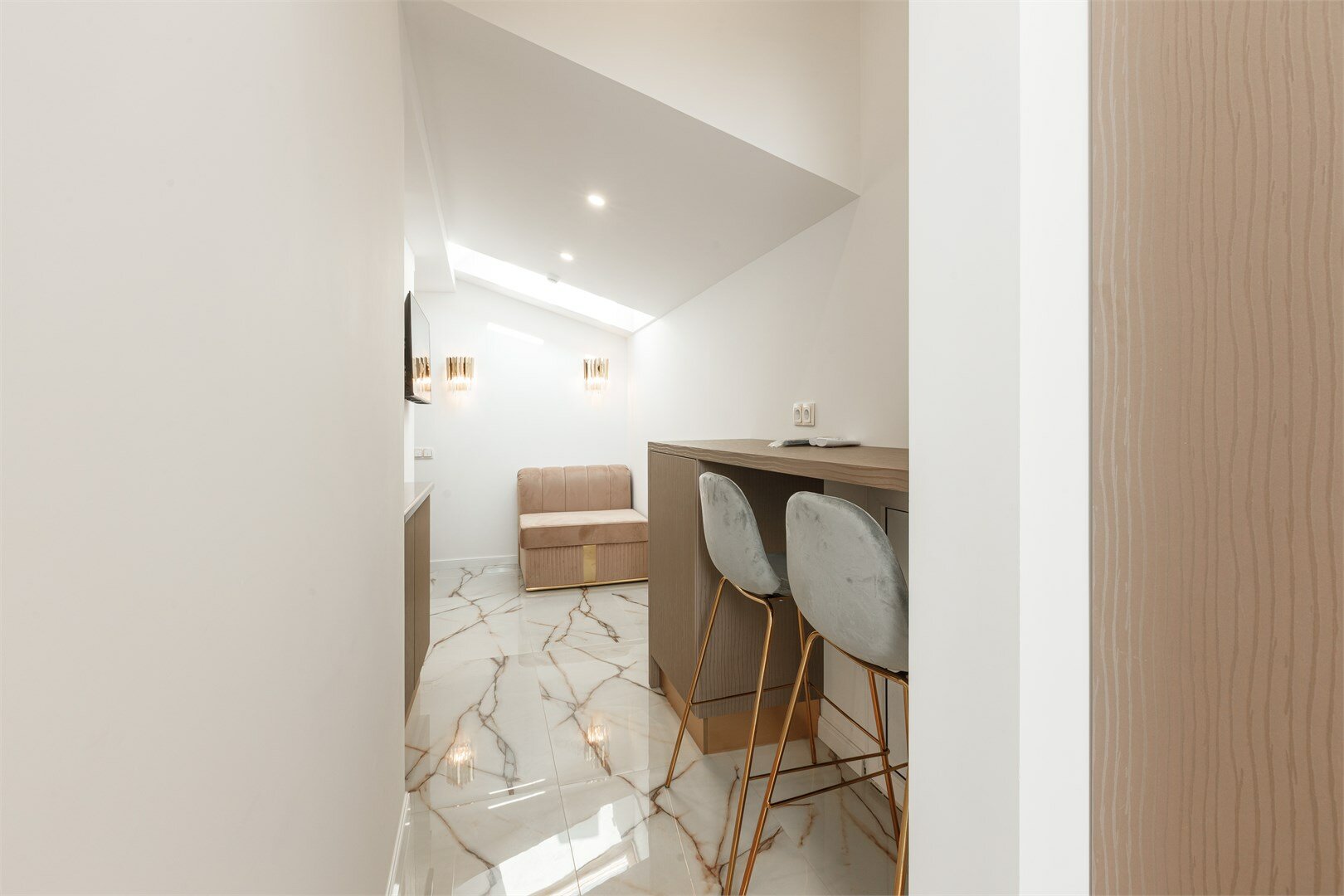 Студия с видом на парк