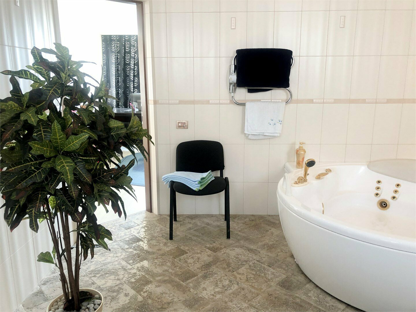 Люкс с видом на город